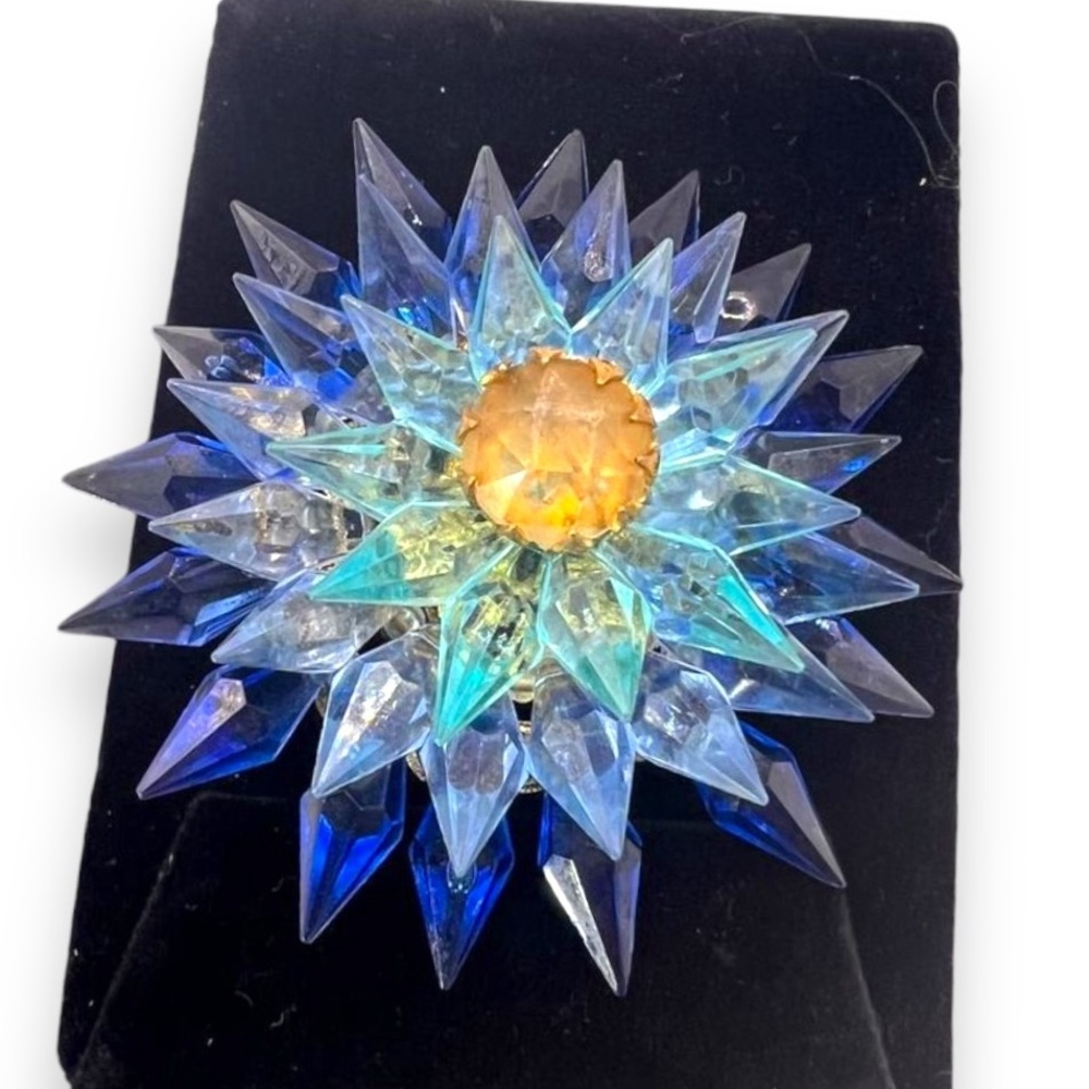 Vintage 1960s Hampton Brooch - Retro Blue Star Pin - Plastic Beads Shiny